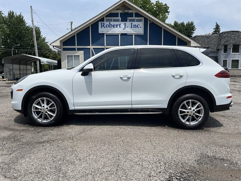 2016 PORSCHE Cayenne