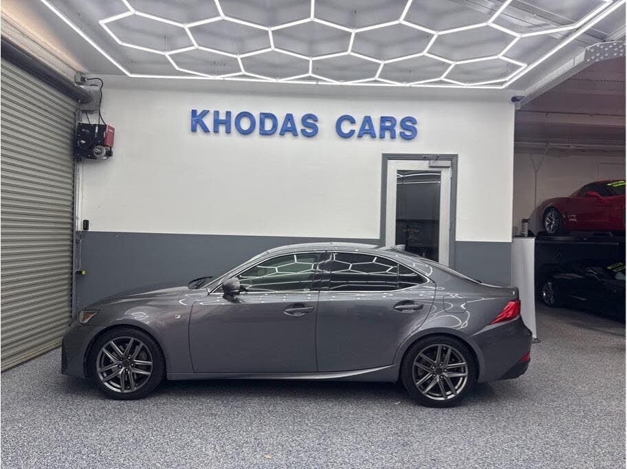 2017 LEXUS IS
