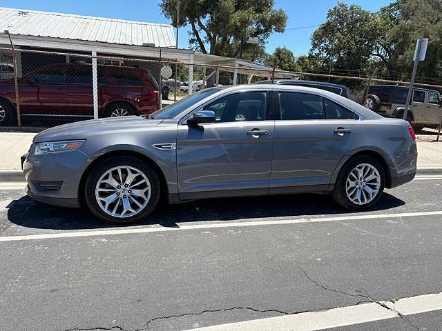 2013 FORD Taurus