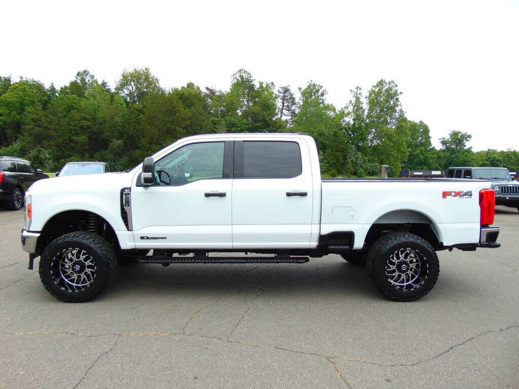 2025 FORD F-250