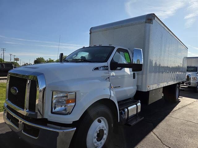 2021 FORD F-650