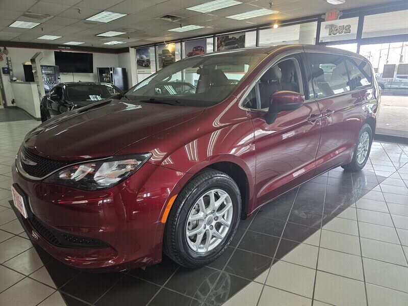 2021 CHRYSLER Voyager