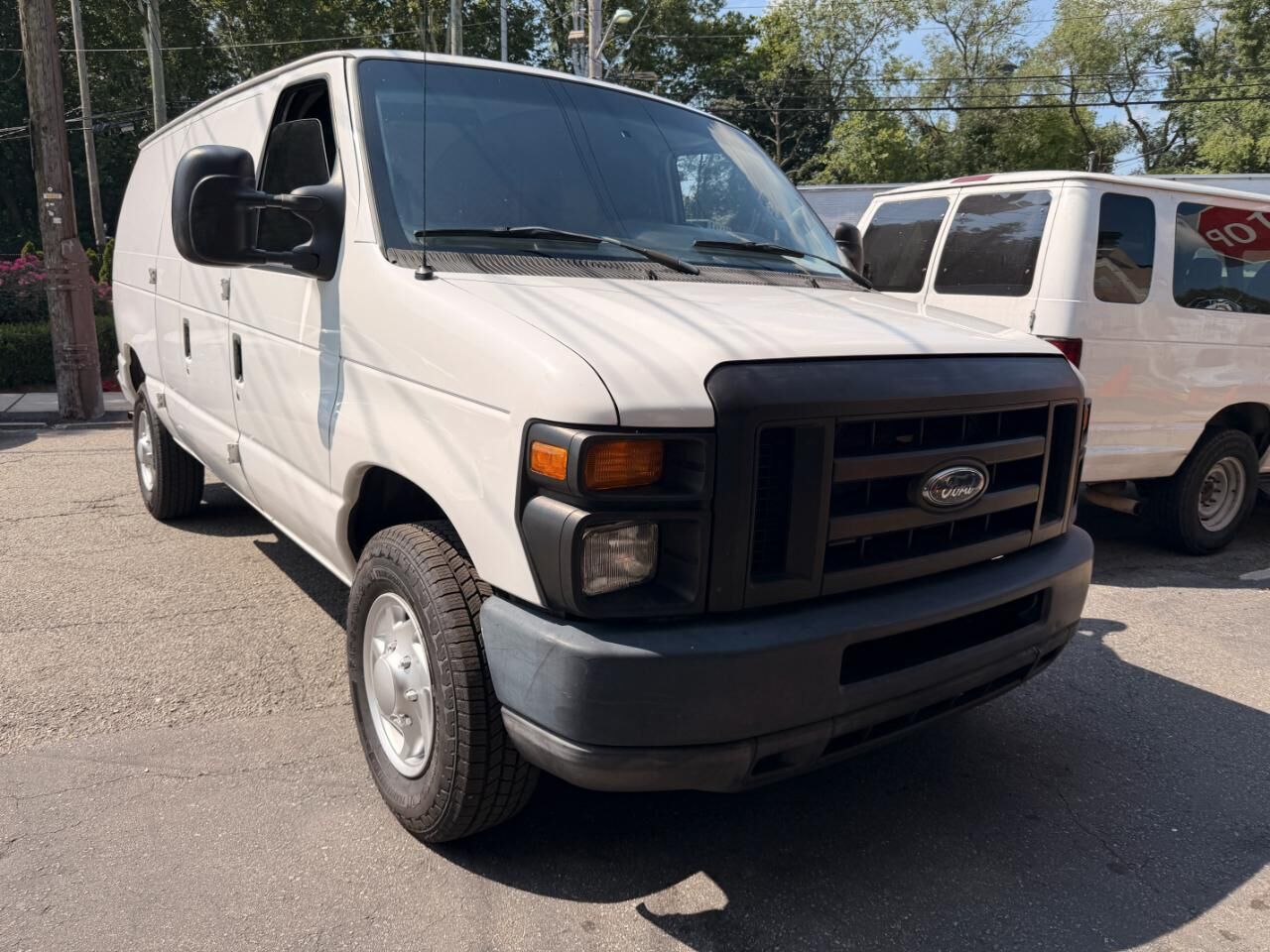 2011 FORD E-350