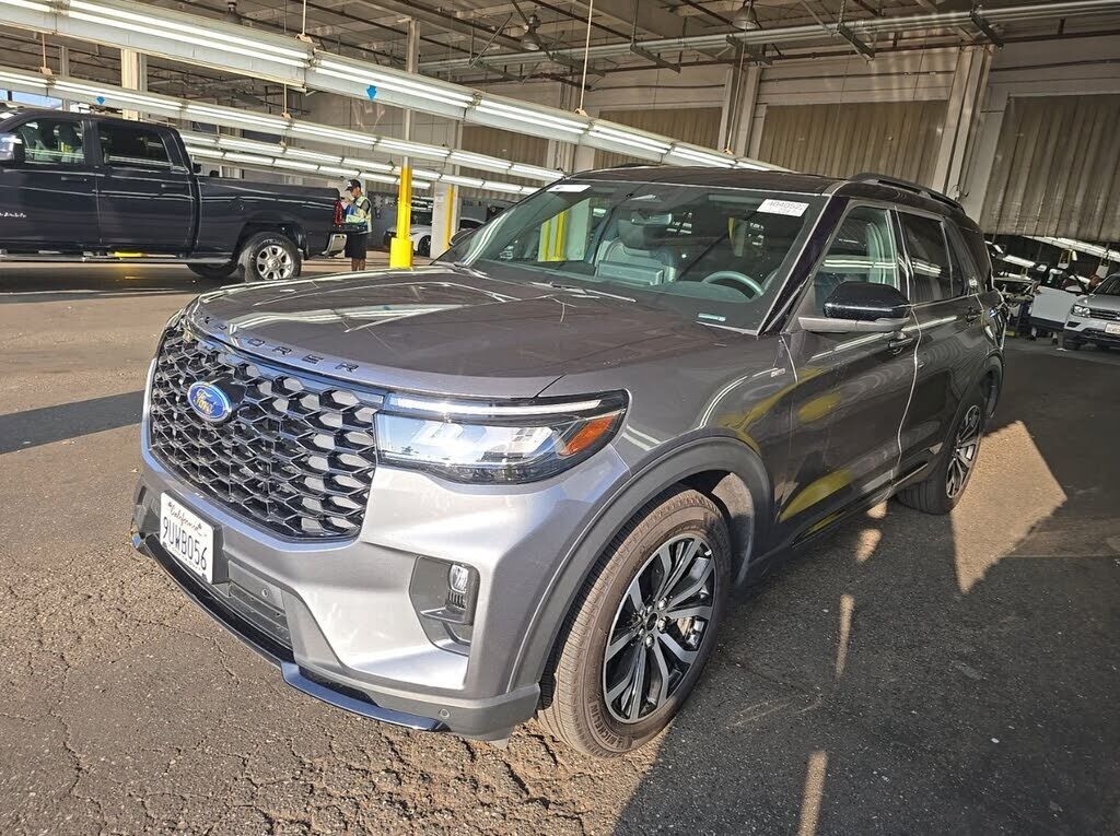 2025 FORD Explorer