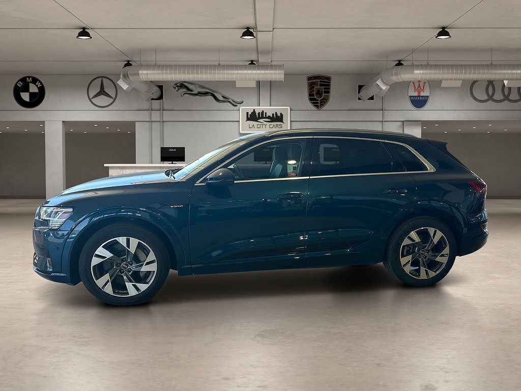 2022 Audi e-tron