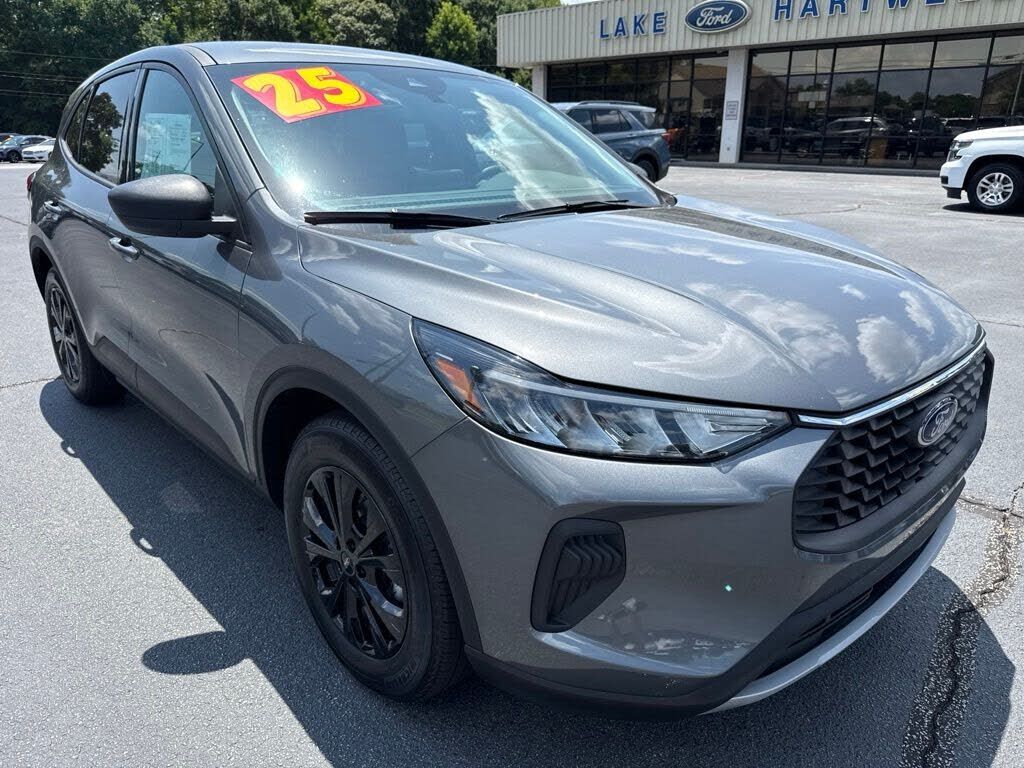 2025 FORD Escape