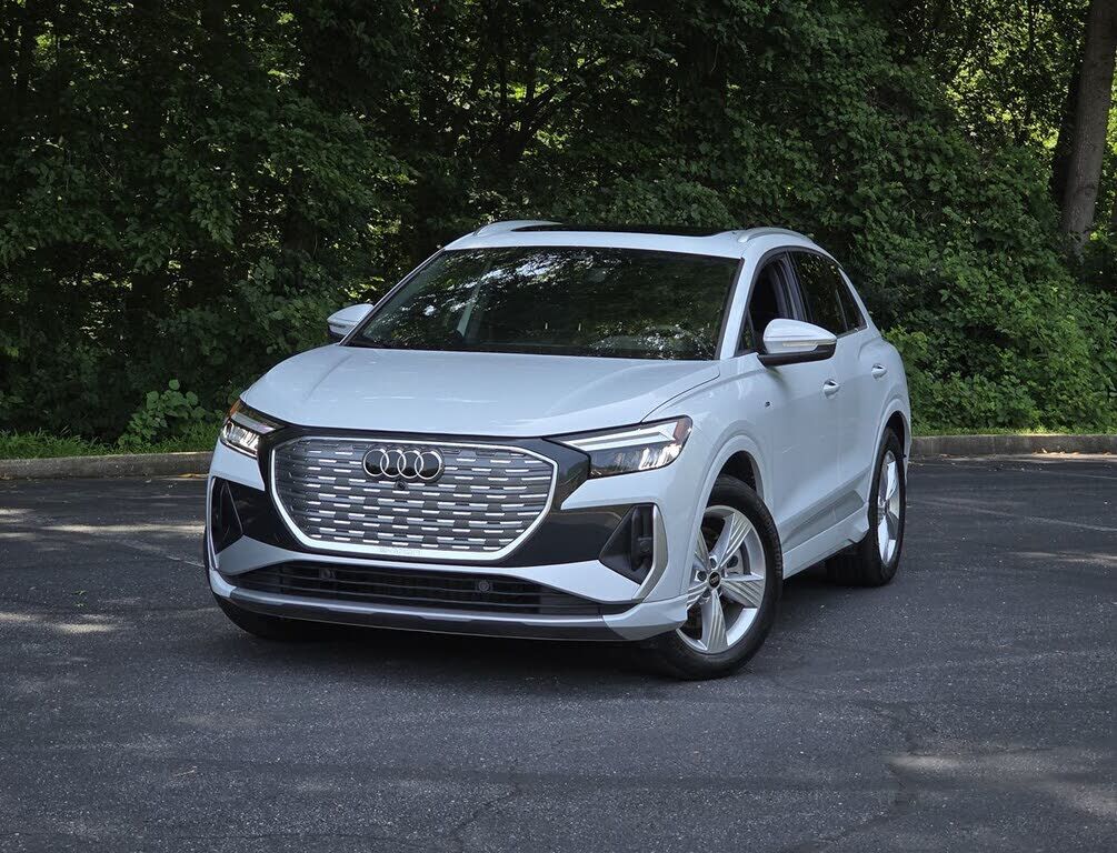 2026 AUDI Q4