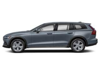 2022 VOLVO V60CC