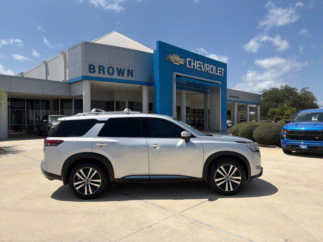 2024 NISSAN Pathfinder