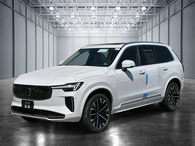 2025 VOLVO XC90