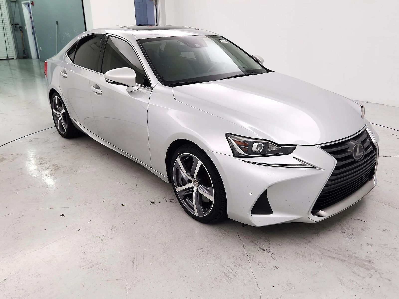 2017 LEXUS IS