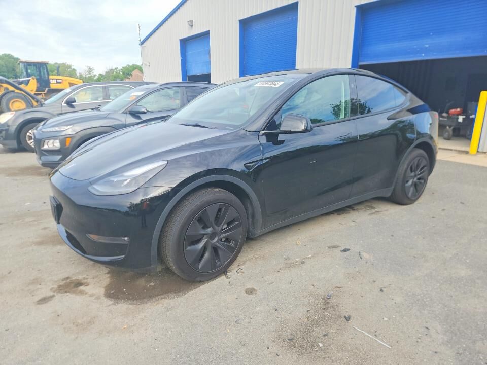 2025 TESLA Model Y