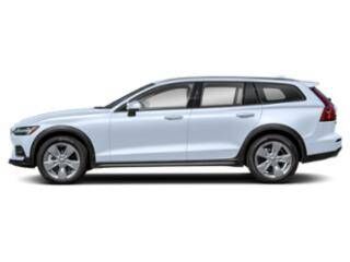 2022 VOLVO V60CC