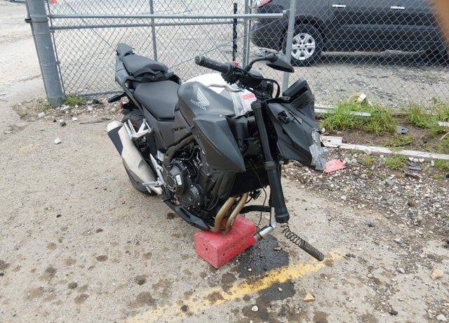 2025 HONDA CB