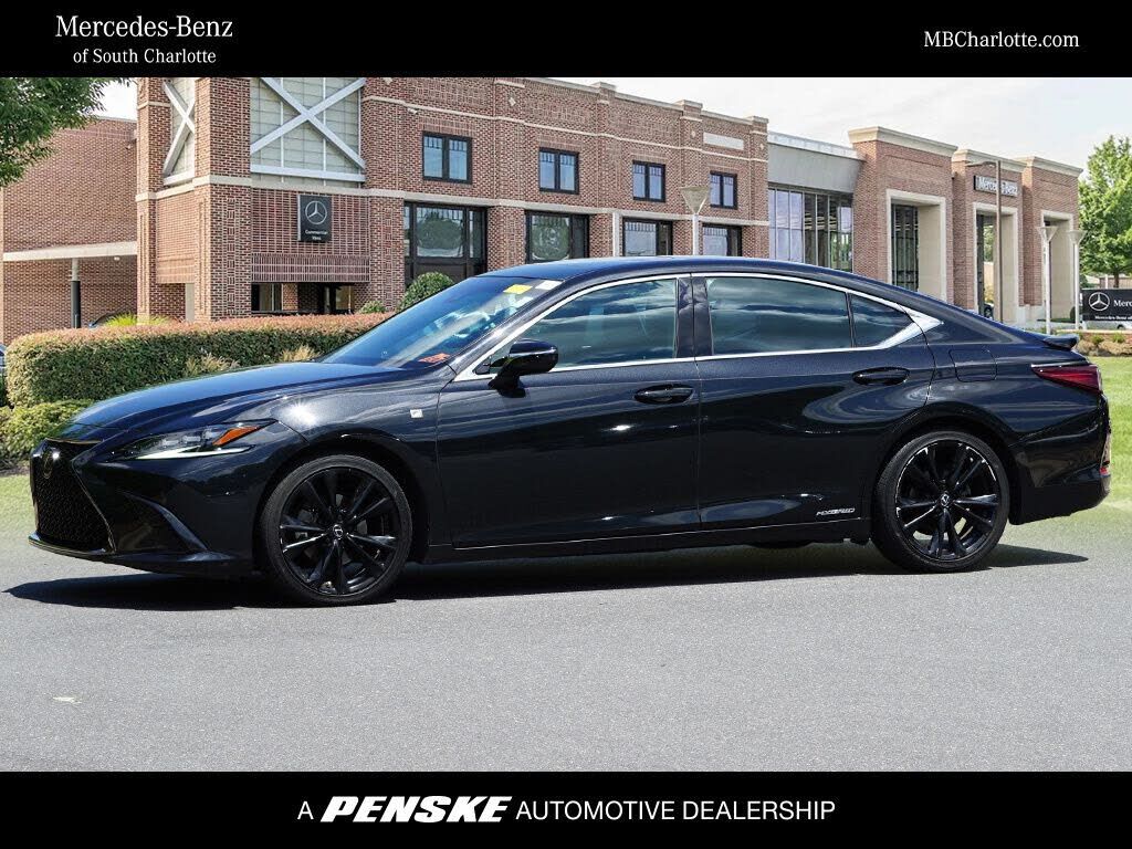 2022 LEXUS ES