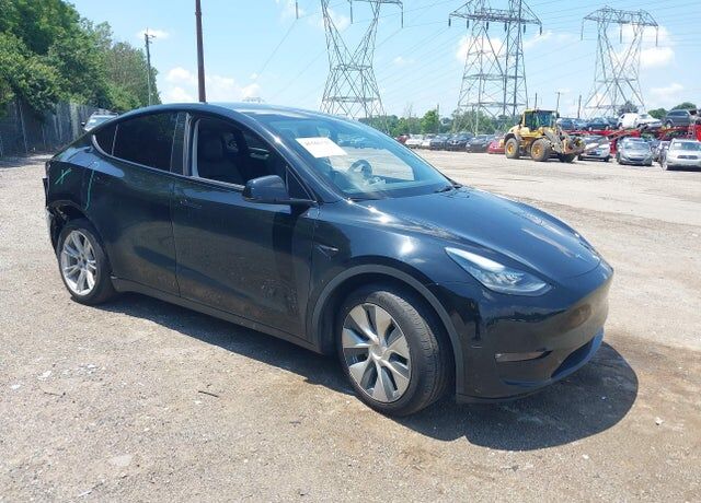 2022 TESLA Model Y