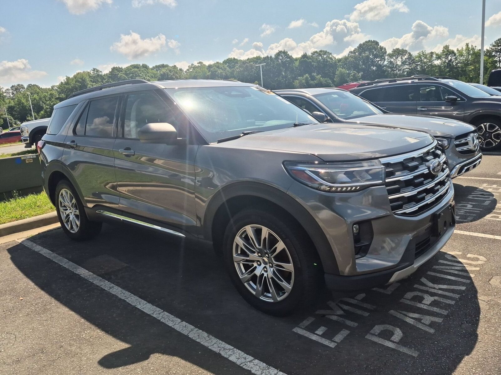2025 FORD Explorer