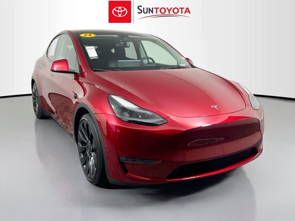 2024 TESLA Model Y