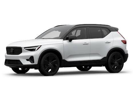 2026 VOLVO XC40