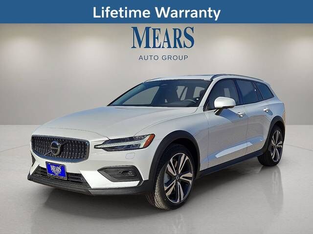 2026 VOLVO V60CC