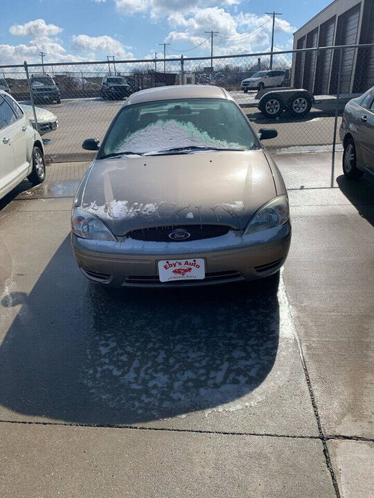 2004 FORD Taurus