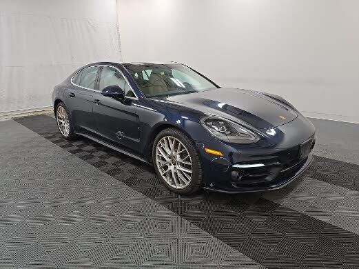 2023 PORSCHE Panamera