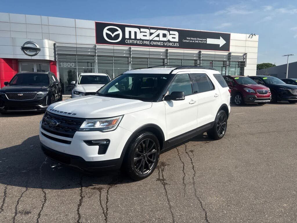2018 FORD Explorer