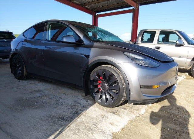 2025 TESLA Model Y