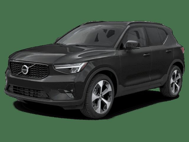 2026 VOLVO XC40