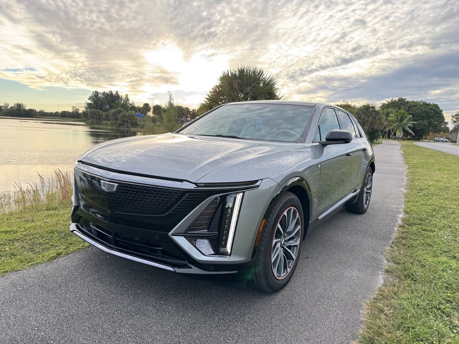 2024 CADILLAC Lyriq