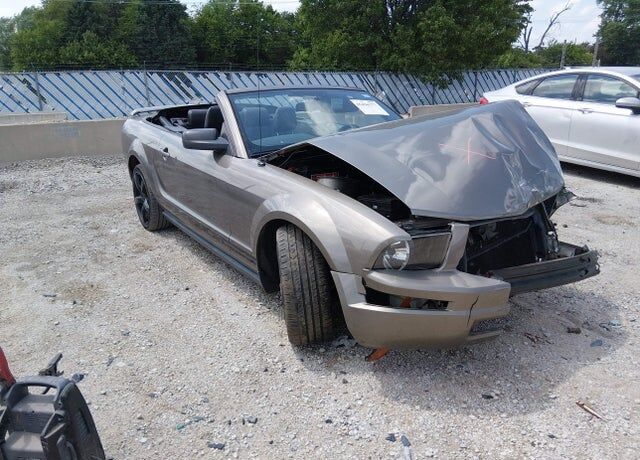 2005 FORD Mustang