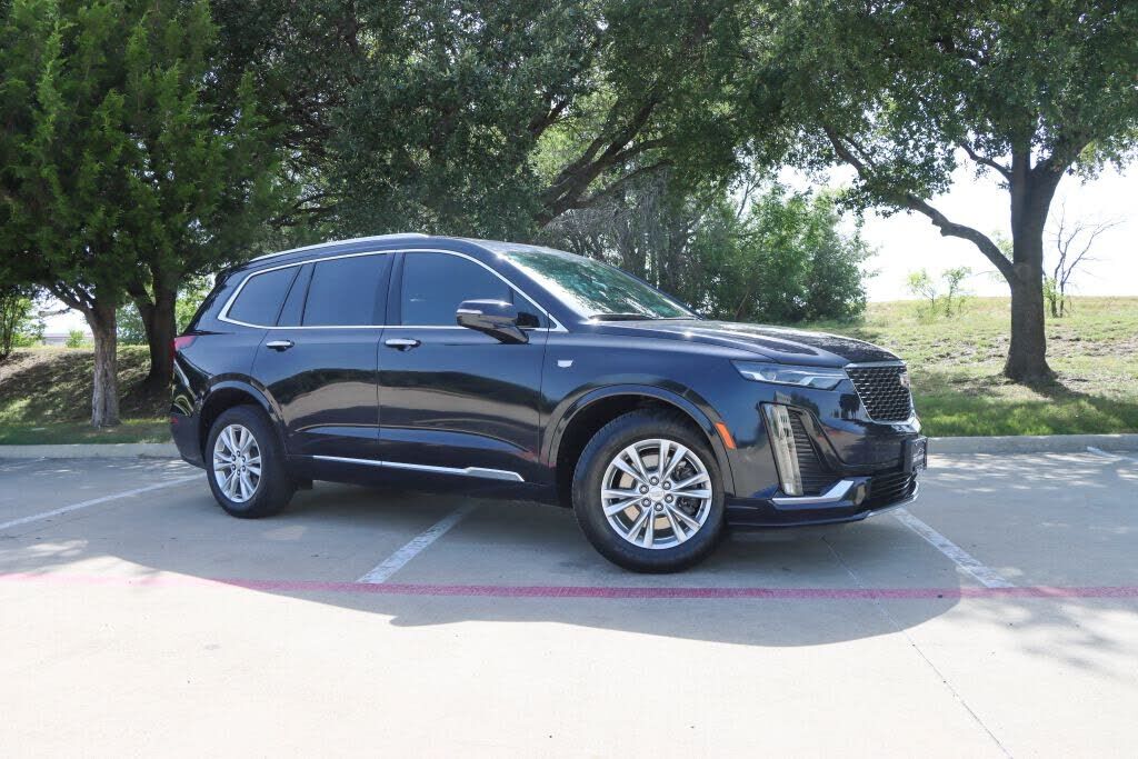 2022 CADILLAC XT6
