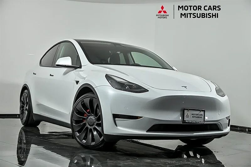 2022 TESLA Model Y