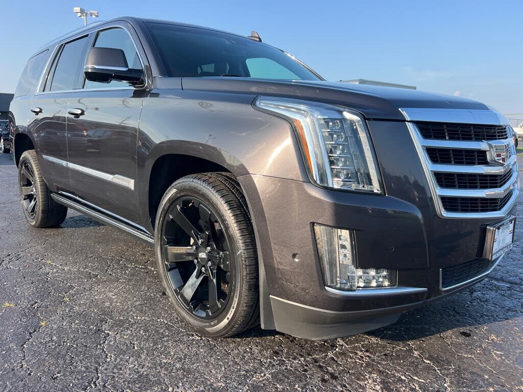 2017 CADILLAC Escalade