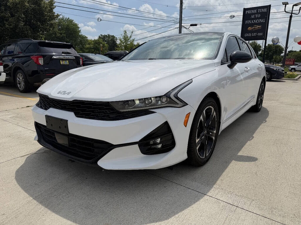 2022 KIA K5