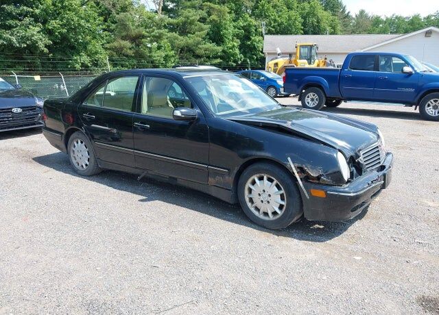 2000 MERCEDES-BENZ E-Class