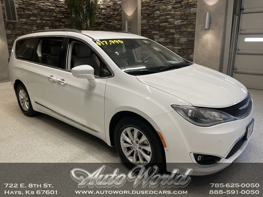 2018 CHRYSLER Pacifica