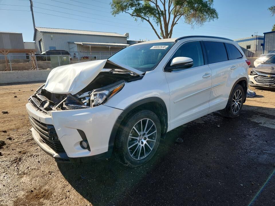 2018 TOYOTA Highlander