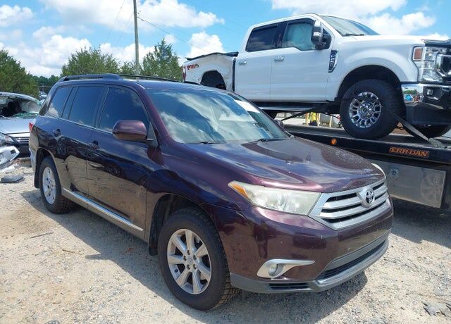 2011 TOYOTA Highlander
