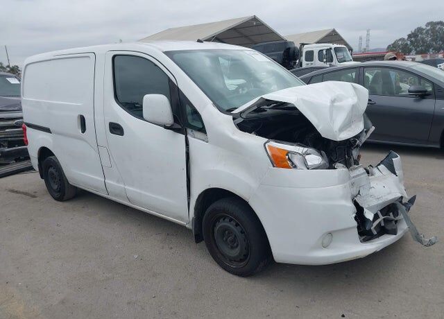 2017 NISSAN NV200