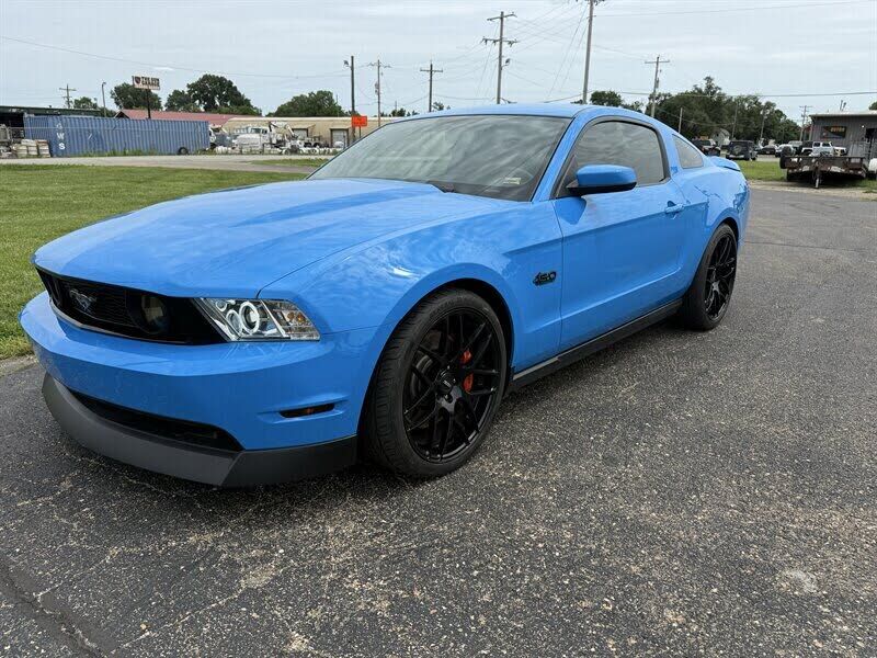 2011 FORD Mustang