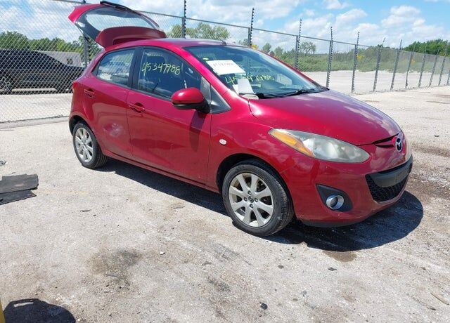 2014 MAZDA Mazda2