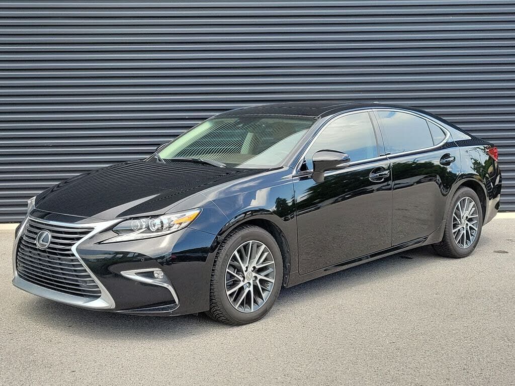 2018 LEXUS ES