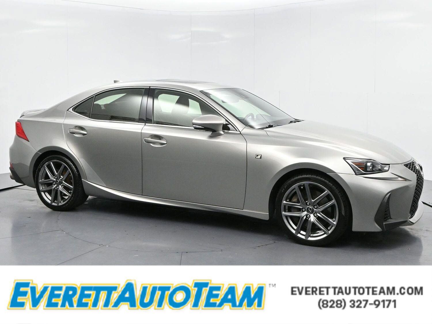 2017 LEXUS IS