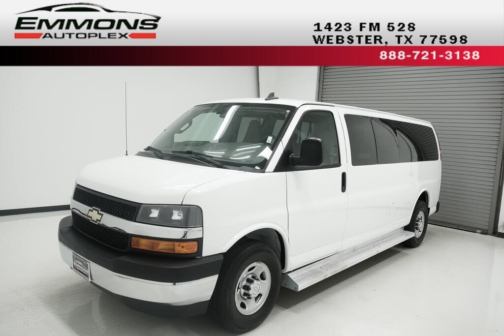 2017 CHEVROLET Express
