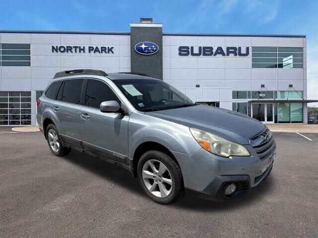 2013 SUBARU Outback