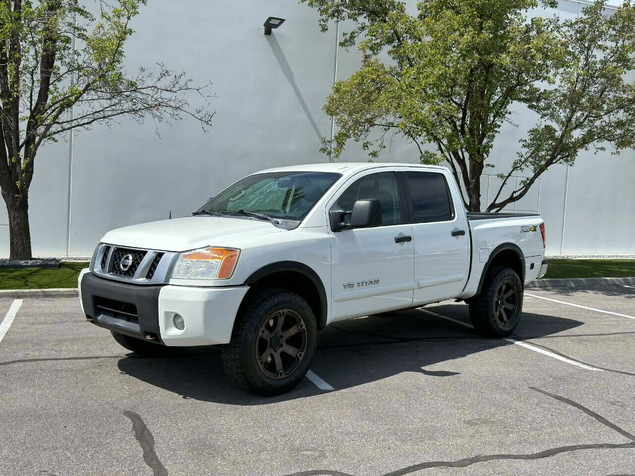 2014 NISSAN Titan