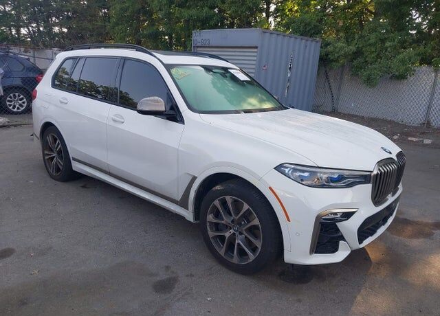 2021 BMW X7