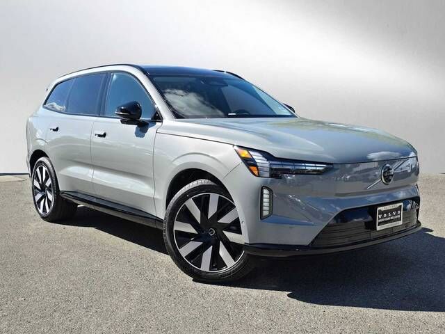 2026 VOLVO EX90