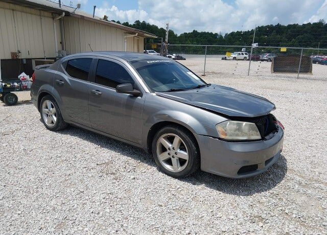2013 DODGE Avenger